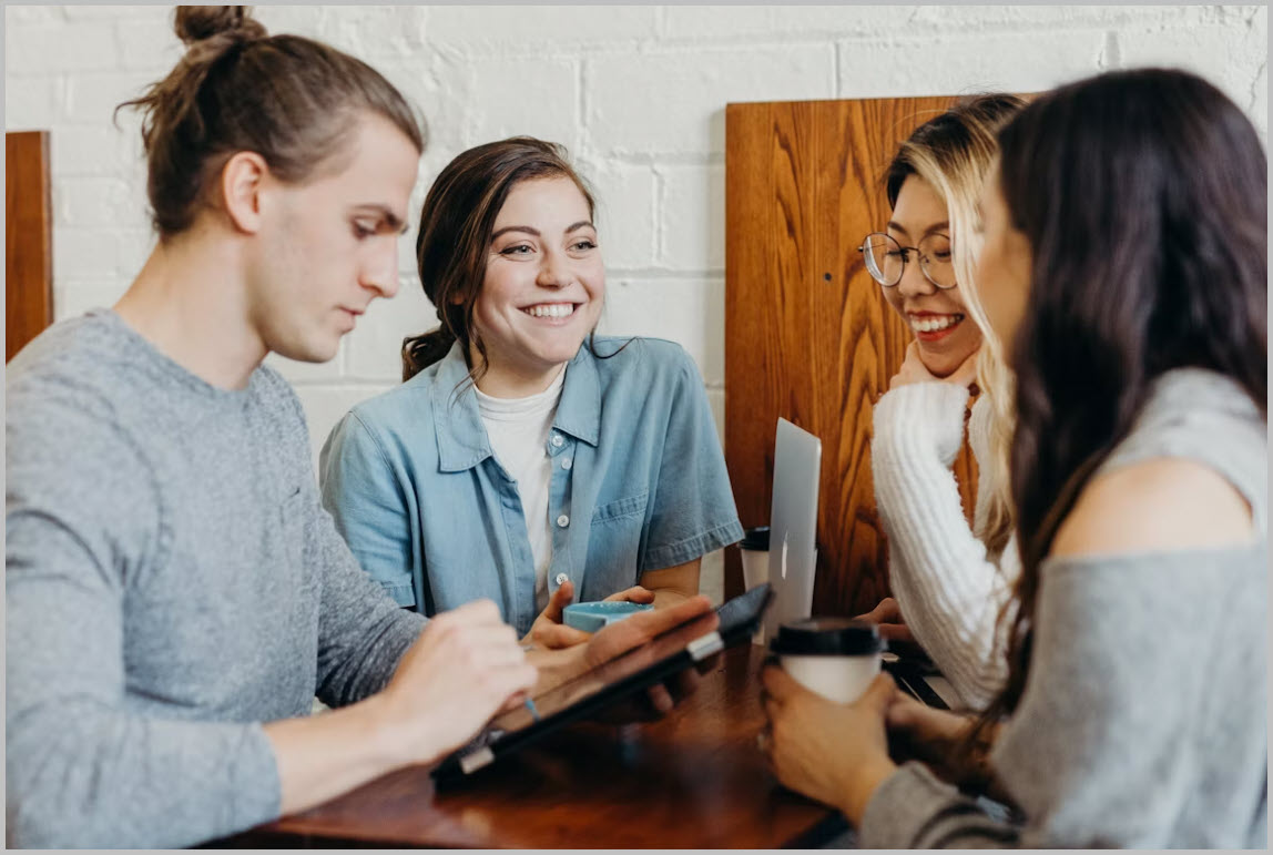 A recruiter meeting with a candidate
